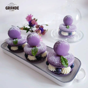 bánh macaron vị việt quất